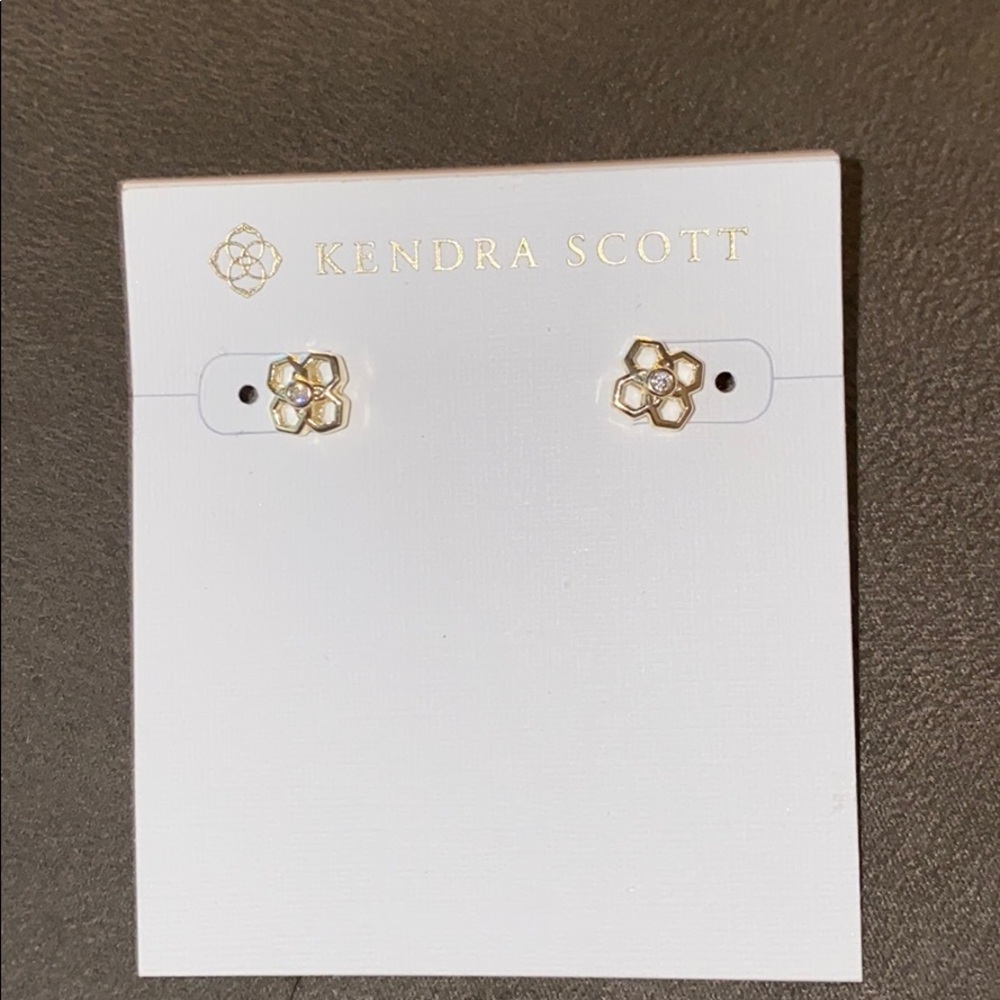 Kendra Studs